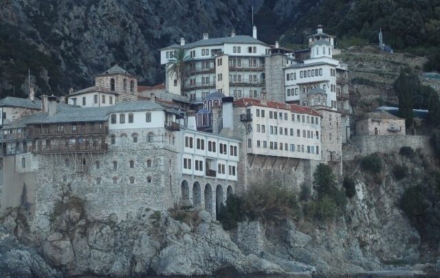 Άγιον Όρος: Λεωφορείο έπεσε στη θάλασσα – Καλά στην υγεία του ο οδηγός