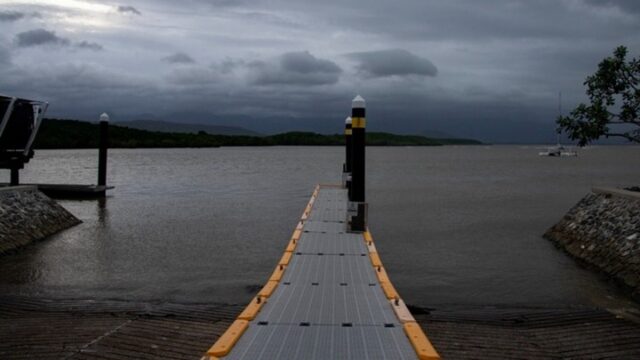 Κυκλώνας προκάλεσε διακοπή λειτουργίας μεγάλων εγκαταστάσεων παραγωγής υγροποιημένου φυσικού αερίου στην Αυστραλία