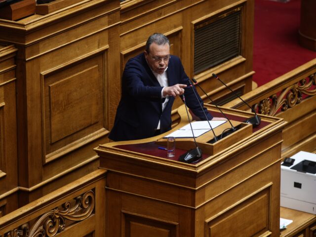 Σωκράτης Φάμελλος: «Εκβιαζόμενος και διαπλεκόμενος ο πρωθυπουργός»