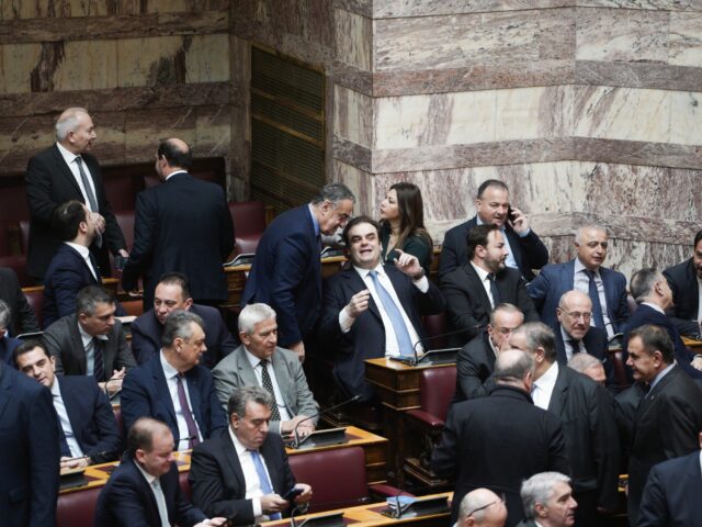 Σκάνδαλο ΟΠΕΚΕΠΕ: Στην επιτροπή Δεοντολογίας Αθανασίου και Χατζηβασιλείου για την άρση ασυλίας τους