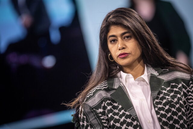 Γαλλία: Η ευρωβουλευτής Ρίμα Χασάν κατηγορείται για «επιδοκιμασία της τρομοκρατίας»