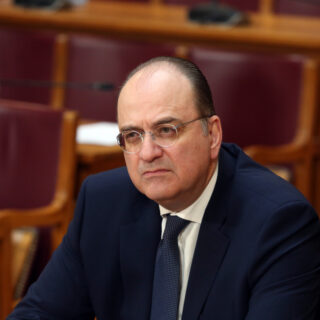 Ο Μακάριος Λαζαρίδης παρουσίασε το πτυχίο του σε τηλεοπτική εκπομπή