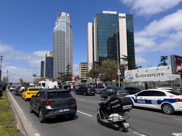 Επίθεση στο προξενείο του Ισραήλ στην Τουρκία: Νεκρός ένας δράστης, τραυματίες οι άλλοι δύο