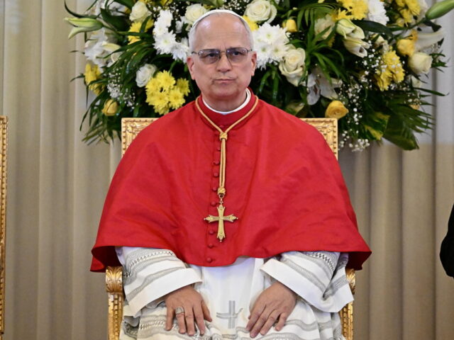 Πάπας Λέων: Ο κόσμος «καταστρέφεται από μια χούφτα τυράννους»