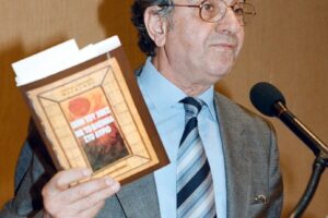 Πέθανε ο Στέφανος Ληναιός