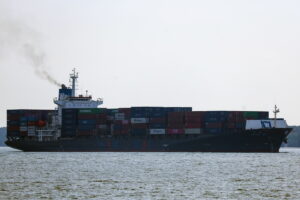 Το Ιράν εισέπραξε τα πρώτα τέλη διέλευσης από τα Στενά του Ορμούζ