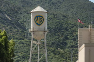 Αστέρες του Χόλιγουντ αντιδρούν στην επικείμενη συγχώνευση Paramount-Warner Bros