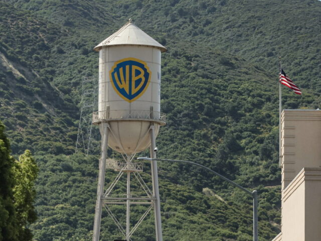 Αστέρες του Χόλιγουντ αντιδρούν στην επικείμενη συγχώνευση Paramount-Warner Bros