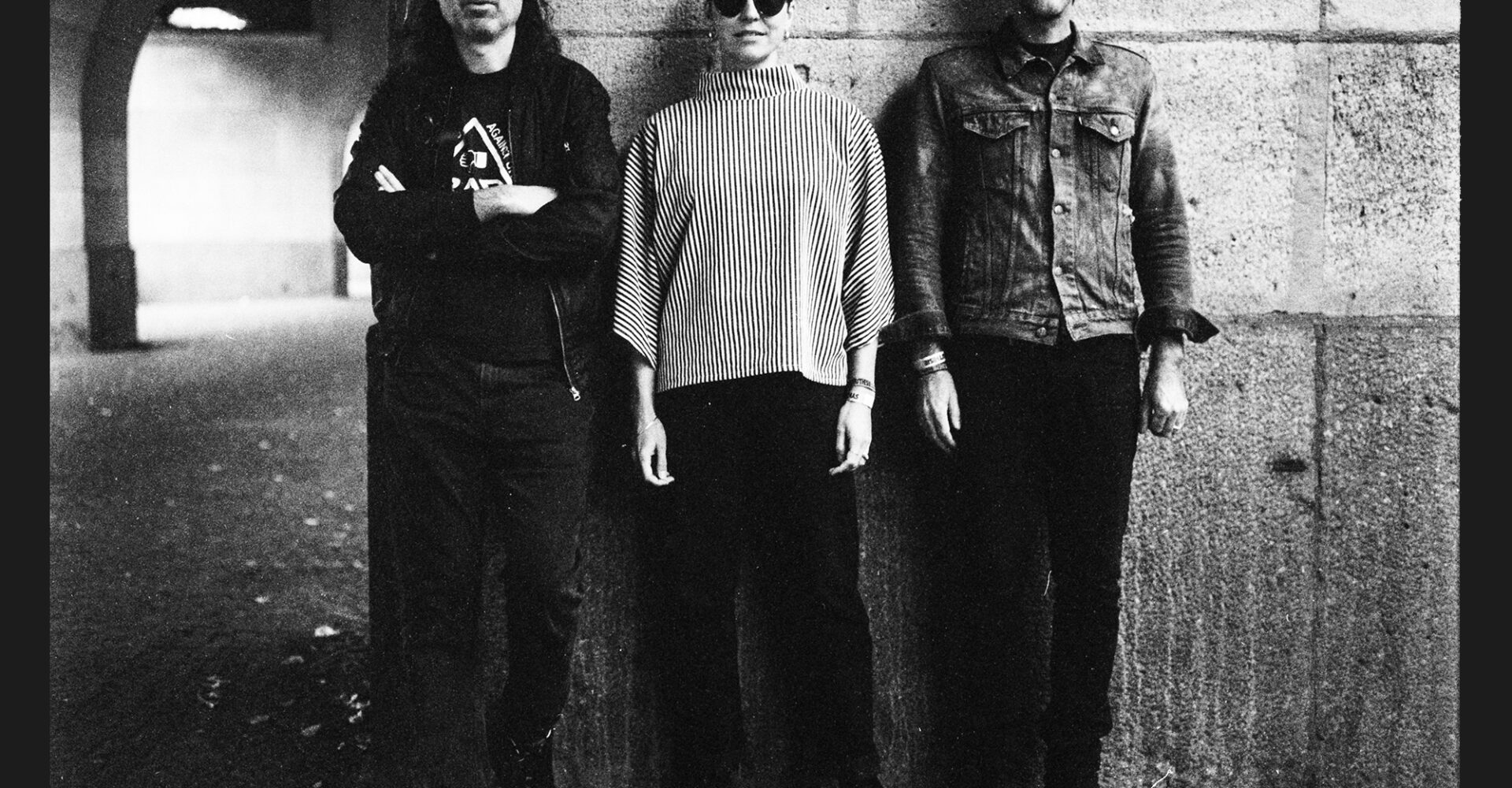 A Place to Bury Strangers: Από τα DIY pedals στο χάος της σκηνής