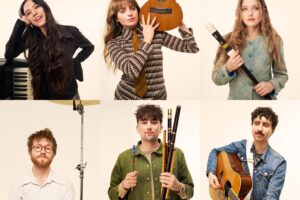 Black Country, New Road: «Θα ήμασταν χάλια μπάντα αν κάναμε τα ίδια ξανά και ξανά»