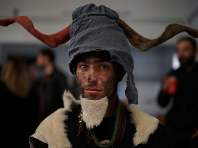 «Γιατί Είναι Μαύρα τα Βουνά»: Πρεμιέρα για τη νέα σειρά ντοκιμαντέρ στο COSMOTE HISTORY