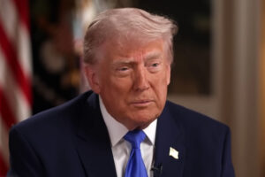 «Δεν είμαι βιαστής»: Ο Donald Trump σε αποσύνθεση