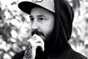 Κυριάκος Μπαλάσκας: «Προτιμώ ένα “άσχημο” tattoo με ψυχή από ένα άψογο που δεν λέει τίποτα»