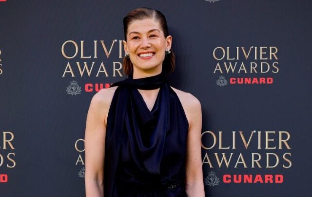 Το Paddington The Musical κυριάρχησε στα βραβεία Olivier 2026