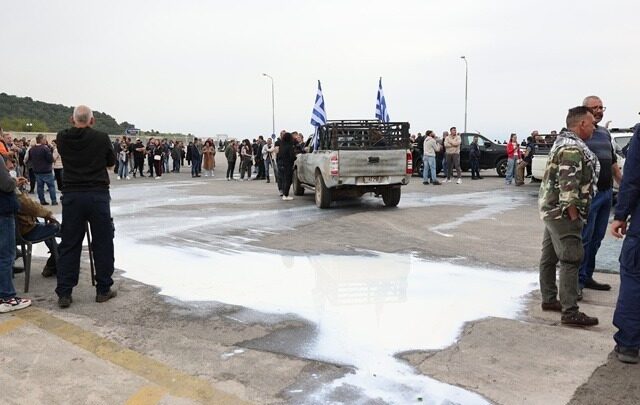 Λέσβος: Στο πλευρό των αγροτών η τοπική κοινωνία του νησιού