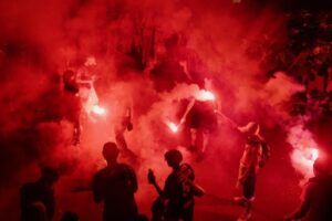 Ένας νεκρός και 219 τραυματισμοί από τις ταραχές στη Γαλλία μετά τη νίκη της Παρί Σεν Ζερμέν
