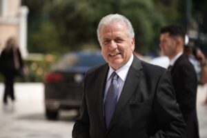 Qatargate: Τρία αδικήματα για τον Δημήτρη Αβραμόπουλο