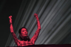 Ο νέος καλοκαιρινός ύμνος της Peggy Gou είναι ένα κάλεσμα προς το dancefloor