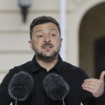 Ο Ζελένσκι προτείνει κατ’ ιδίαν συνομιλίες με τον Πούτιν σε ανοιχτή επιστολή