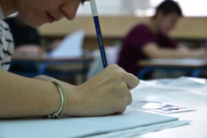 Πανελλήνιες 2026: Αυτά είναι τα θέματα που «έπεσαν» σήμερα στα ΕΠΑΛ