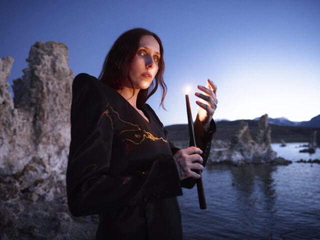 Η Chelsea Wolfe επιστρέφει στην Αθήνα