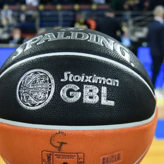 Γιατί το ελληνικό μπάσκετ αλλάζει τηλεοπτική στέγη – Ο ΣΚΑΪ, τα 21+ εκατ. ευρώ και η θέση της ΕΡΤ