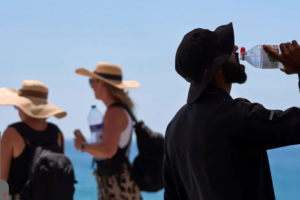 Τι προκαλεί τον ακραίο καύσωνα στην Ευρώπη και γιατί είναι η ταχύτερα θερμαινόμενη ήπειρος
