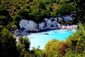 Αυτές είναι οι 10 καλύτερες παραλίες της Ευρώπης για το 2026. Και οι μισές είναι ελληνικές