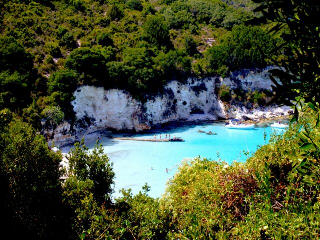 Αυτές είναι οι 10 καλύτερες παραλίες της Ευρώπης για το 2026. Και οι μισές είναι ελληνικές