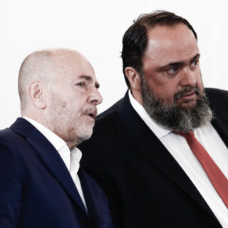 Άσπρο ο Μαρινάκης, μαύρο ο Αλαφούζος