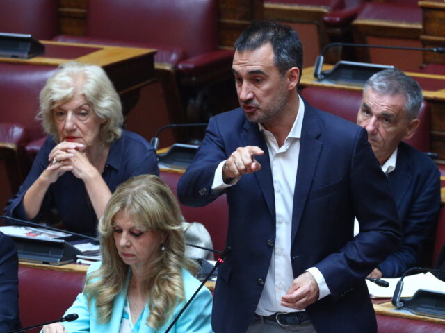 Κόμματα στα πρόθυρα νευρικής κρίσης