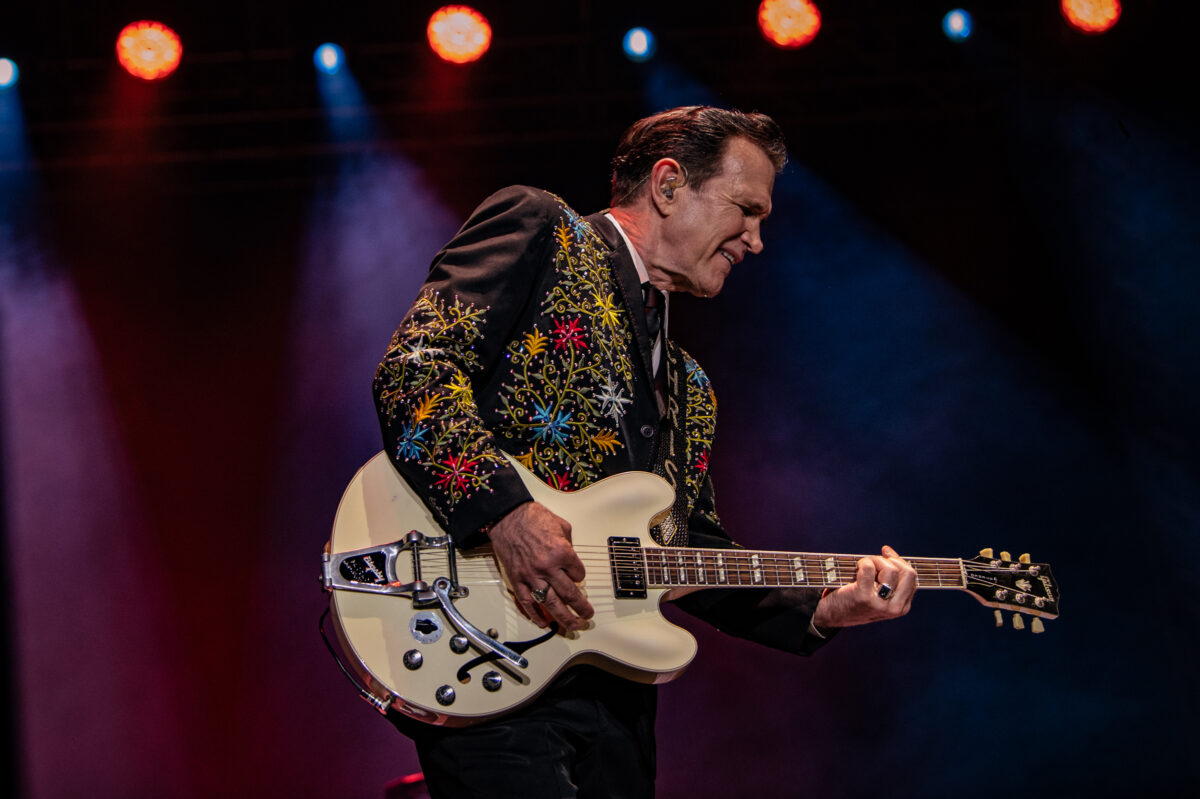 Chris Isaak