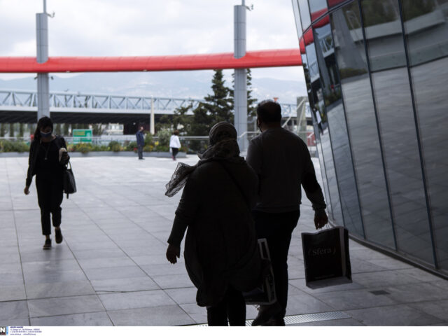 Συνελήφθη 19χρονος για απόπειρα βιασμού 14χρονης σε εμπορικό κέντρο στο Μαρούσι