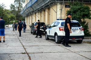 Άργος: Ευθεία βολή κι όχι εξοστρακισμός, υποστηρίζει η οικογένεια του 20χρονου
