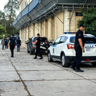 Άργος: Ευθεία βολή κι όχι εξοστρακισμός, υποστηρίζει η οικογένεια του 20χρονου