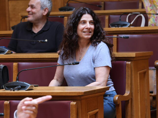 Ανεξαρτητοποιήθηκε από τον ΣΥΡΙΖΑ και η Πόπη Τσαπανίδου