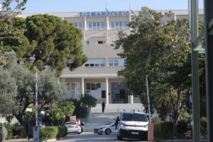 «Κάπνισα ένα τσιγάρο και πήρε φωτιά», ομολόγησε και συνελήφθη ο 74χρονος για την πυρκαγιά στο Σισμανόγλειο
