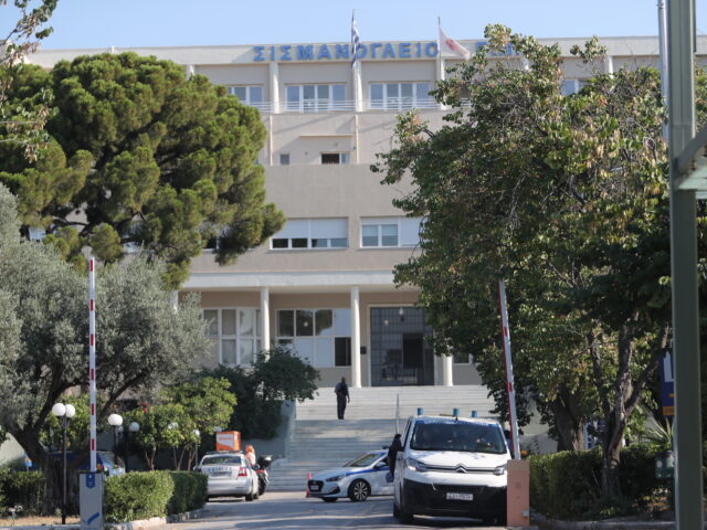«Κάπνισα ένα τσιγάρο και πήρε φωτιά», ομολόγησε και συνελήφθη ο 74χρονος για την πυρκαγιά στο Σισμανόγλειο