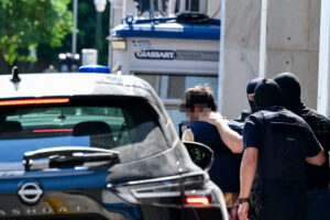 Δύο προφυλακίσεις, μία έκδοση και αναπάντητα ερωτήματα για τον εμπρησμό της Marfin
