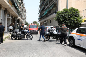 Συναγερμός στον Πειραιά για διαρροή αερίου από βενζινάδικο, εκκενώνονται πολυκατοικίες