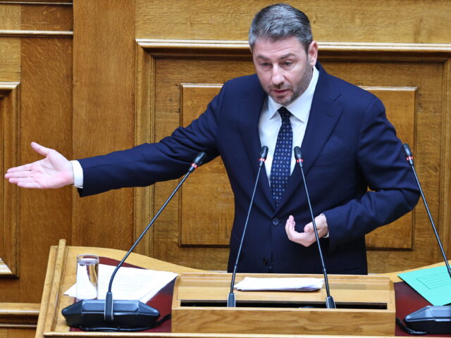 Ανδρουλάκης σε Μητσοτάκη: Αφήστε τα «λυπάμαι» και τα «θυμώνω», οι πολίτες χρειάζονται λύσεις για την ακρίβεια