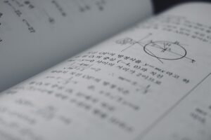 Δύο Κινέζοι έλυσαν προβλήματα ενός αιώνα και κατέκτησαν το κορυφαίο παγκόσμιο βραβείο στα Μαθηματικά
