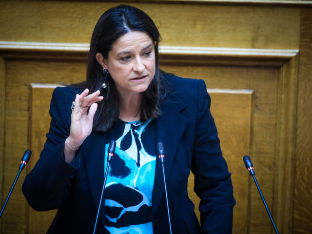 Κεραμέως: Τέλος στην περικοπή των συντάξεων χηρείας μετά την τριετία
