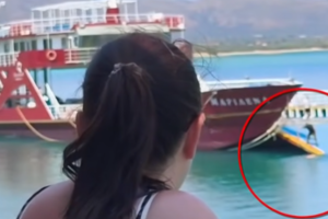 Επιβατηγό πλοίο προσέγγισε την Ελαφόνησο με ανοιχτό καταπέλτη και έκανε ελιγμούς – Ο πλοιοκτήτης επιβιβάστηκε κολυμπώντας