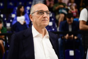 Βαγγέλη, τρέχα όσο προλαβαίνεις…
