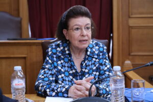 Η Υπουργός Πολιτισμού Λίνα Μενδώνη για την απώλεια του Λάκη Χαλκιά