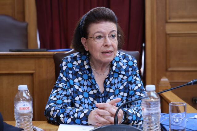 Η Υπουργός Πολιτισμού Λίνα Μενδώνη για την απώλεια του Λάκη Χαλκιά