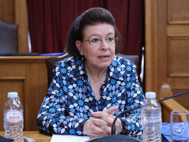 Η Υπουργός Πολιτισμού Λίνα Μενδώνη για την απώλεια του Λάκη Χαλκιά