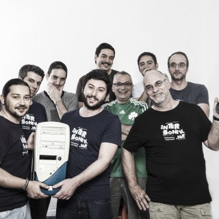 To Intersonik Net Radio θέλει να (ξανα)αγαπήσουμε το ραδιόφωνο. Ακόμα κι αν δεν εκπέμπει στα FM.