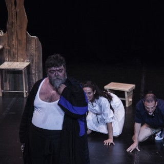 Ο Σταμάτης Κραουνάκης είναι ο Σωκράτης Απολογούμενος